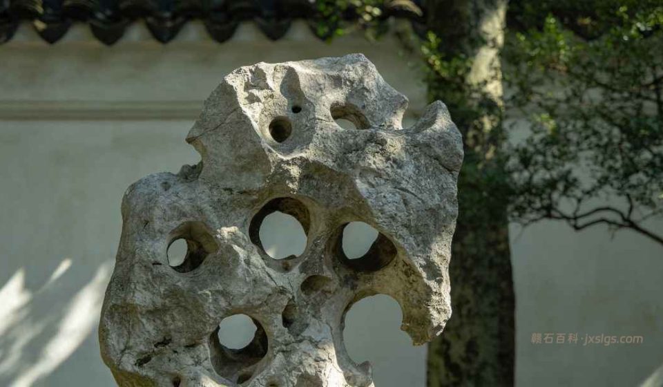 天然太湖石原石，详解瘦漏透皱天然溶蚀成型原因