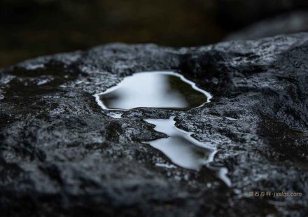 景德镇做庭院假山找什么石材公司？乐平碧玉冻和黑山石是本地特色